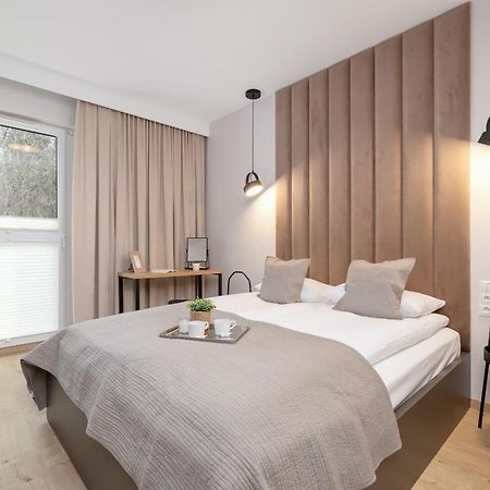 Bright Apartment In Krakow With Garden, Air Conditioning, Parking And Desk By Renters Prestige מראה חיצוני תמונה