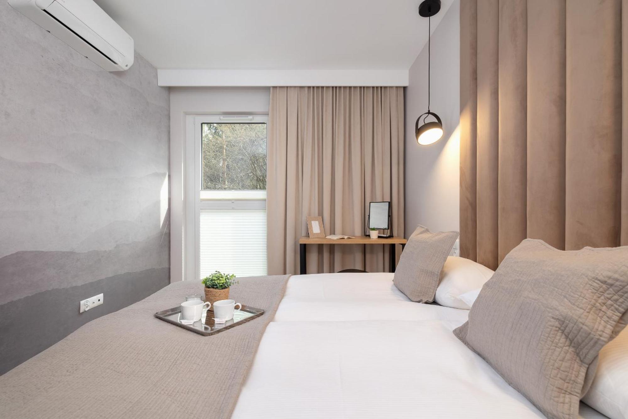 Bright Apartment In Krakow With Garden, Air Conditioning, Parking And Desk By Renters Prestige מראה חיצוני תמונה